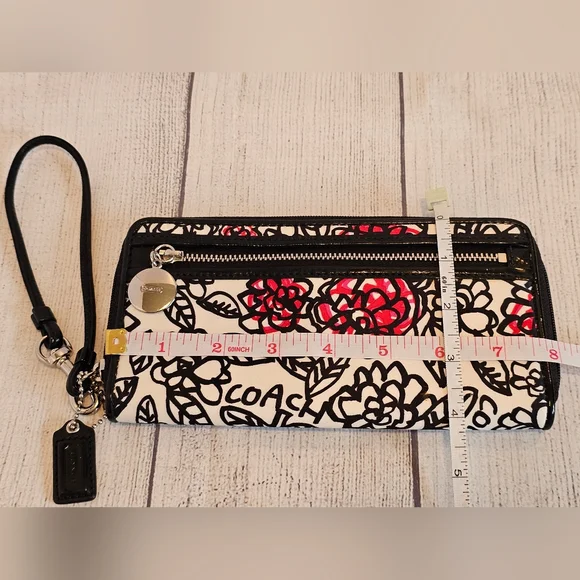 Coach Poppy Daisy Floral Graffiti Wristlet Wallet - Picture 10 of 10
